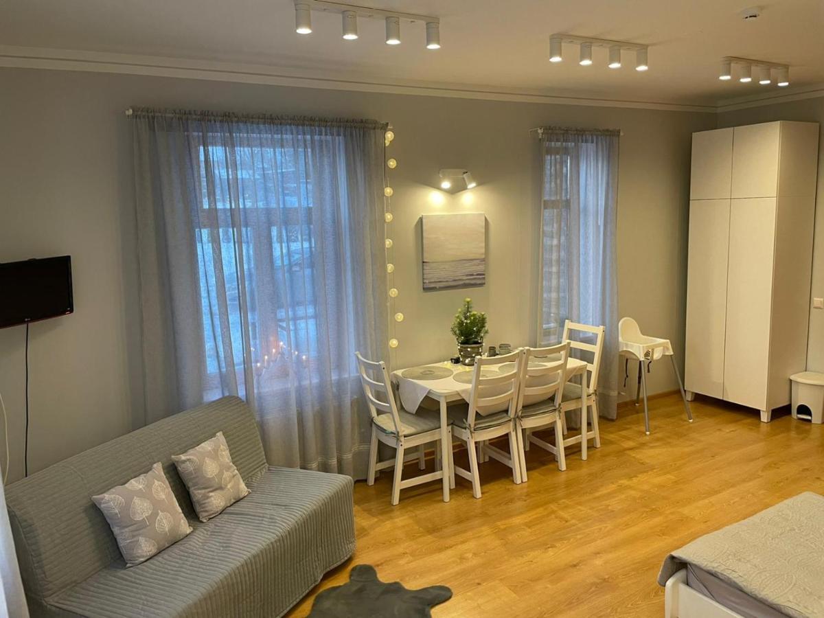 Hotel Viesu Maja Janis à Madona Extérieur photo