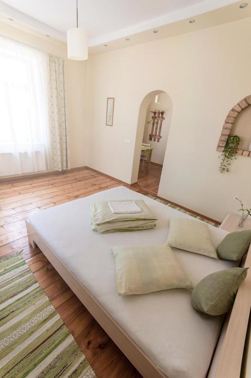 Hotel Viesu Maja Janis à Madona Chambre photo
